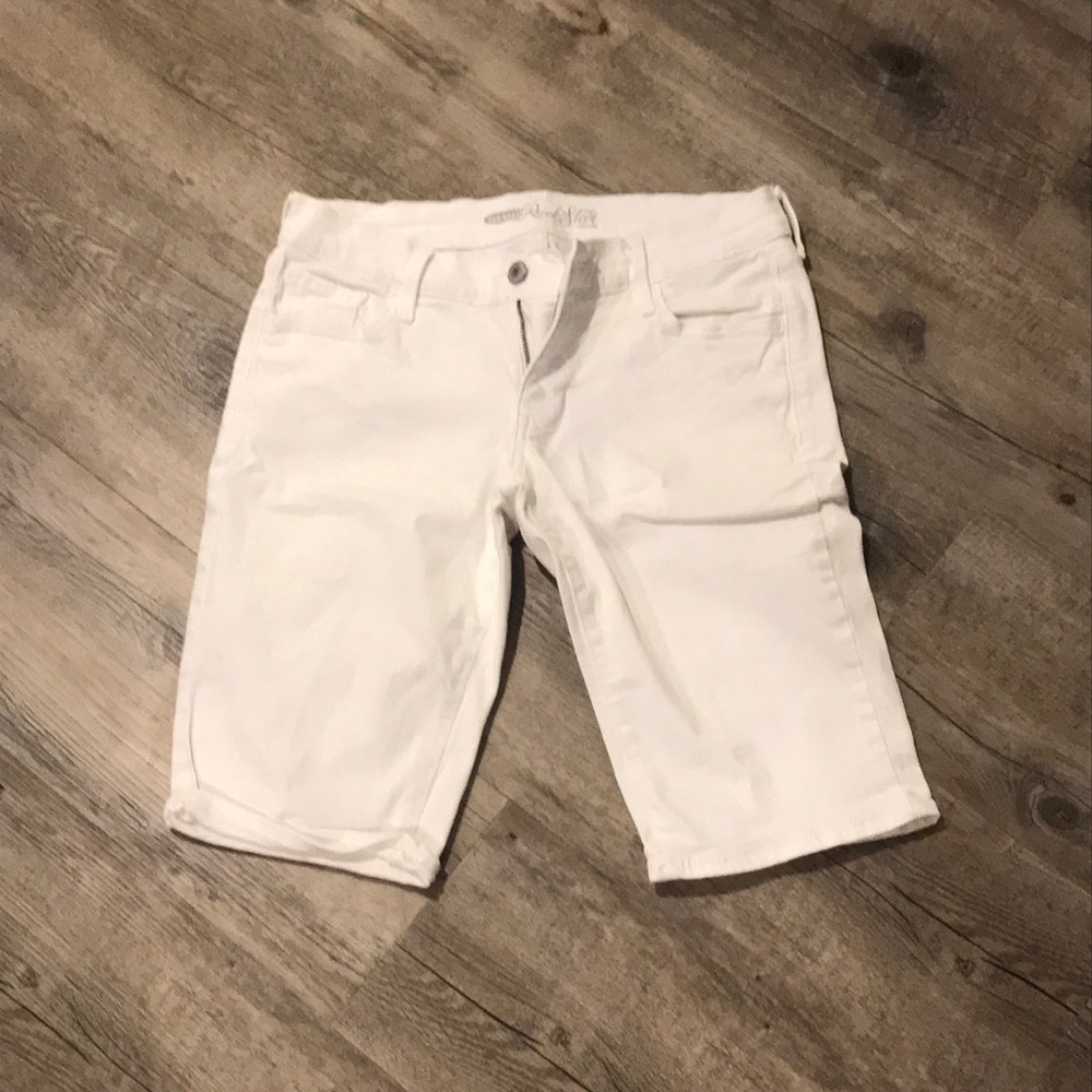 Old navy Bermuda shorts size 8
